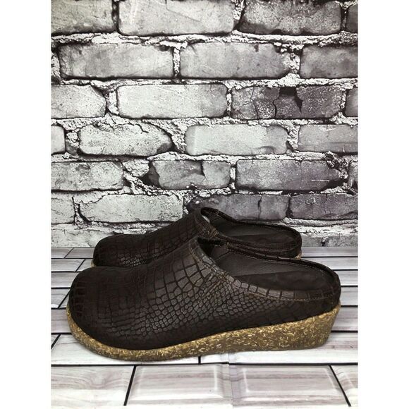 Elite By Walking Cradles Brown Leather Croc Comfort SlipOn Cork Clogs Women Sz 8 - Picture 16 of 16